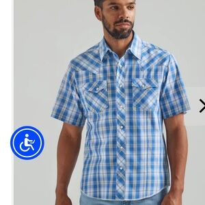 Wrangler button up shirt